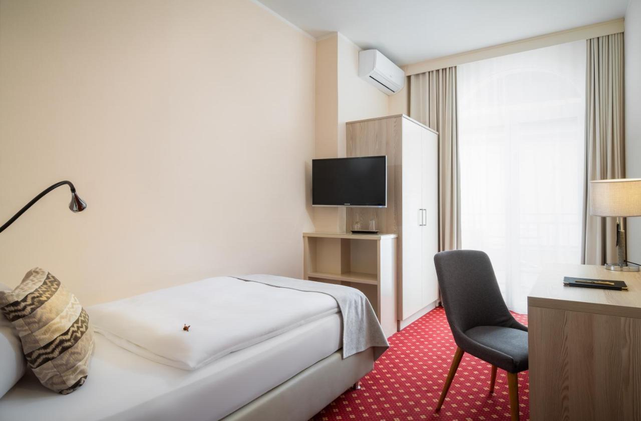 Hotel Post Wrann Velden am Wörthersee Rum bild